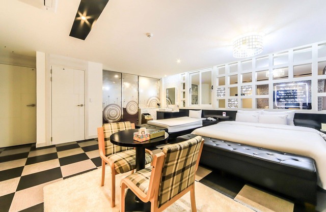 Busan Gangseo Sinhodong Hotel The One