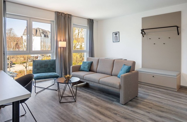 Business Apartment Living28