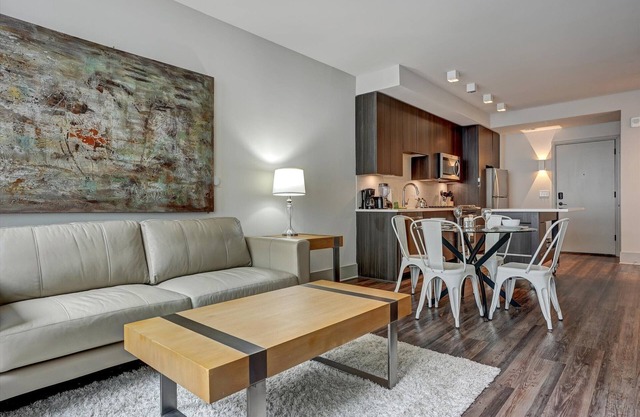 Business Travellers Getaway | Fast Internet & Lounge | Buckhead
