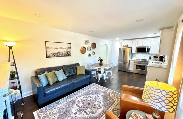 Buttercup Hideaway; Cozy oasis near WFU, Reynolda Gardens & Historic Graylyn