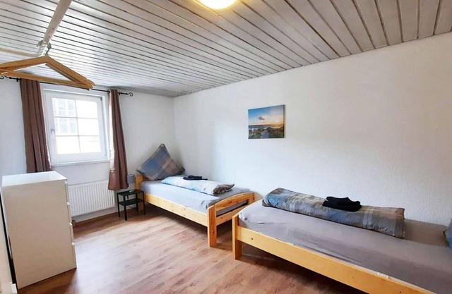 Bw33 Schöne Ferienwohnung mit 3 Schlafzimmern & Wlan