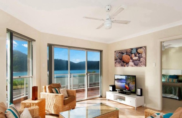 By The Beach - Waterfront Ettalong Beach