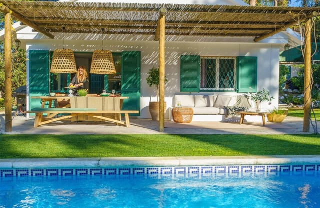 By The Sea Lux House - Great Swimming Pool in Fenals Beach