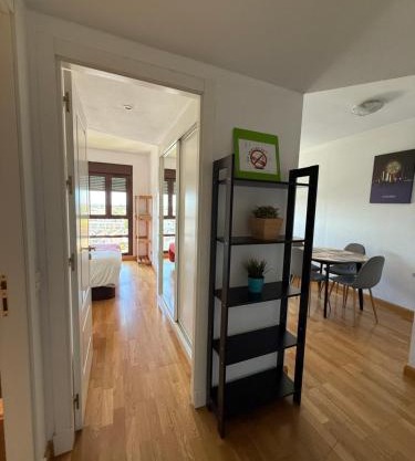 Cálido apartamento con PISCINA y garaje