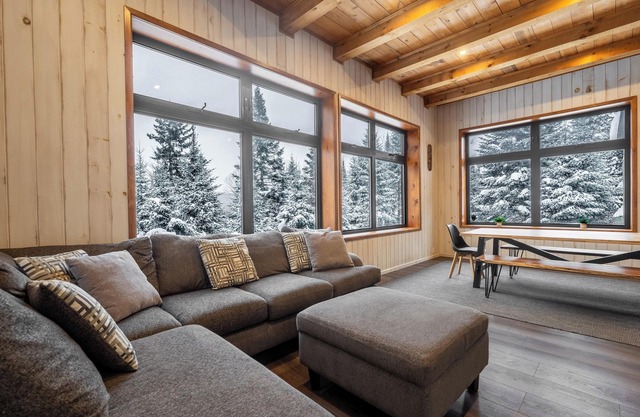Chalet de l'Artisan | Spa | Fireplace | BBQ | Boardgames