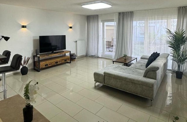 C&V 3 Personen 2 Zimmer WLAN SmartTV Boxspringbett