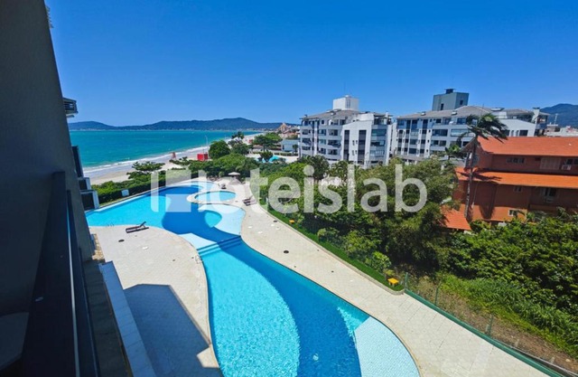 C163 Apto de um quarto com vista para o mar