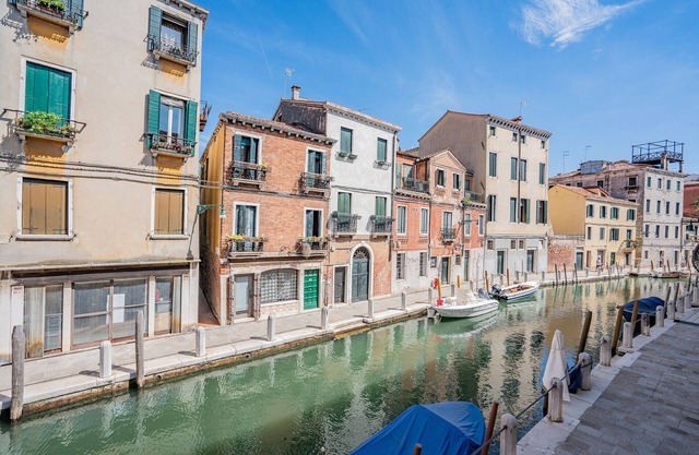 Ca' Canaletto Canal View