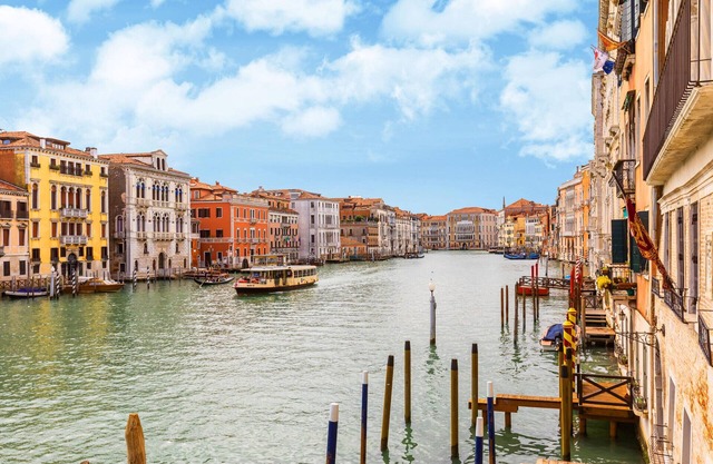 Ca' dei Diamanti Grand Canal