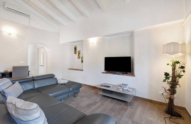 Ca di Perti Apartment 3 with Mountain View
