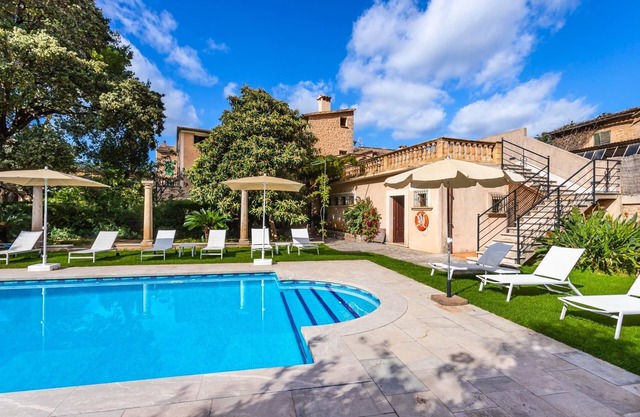 CA NA PATI - Large house in Soller with private pool and large garden.