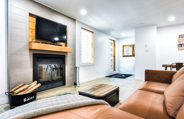 Charmant Chalet Dans les Laurentides le no9 Détendez-vous au Chalet Avec spa