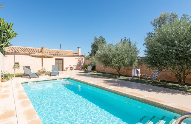 CA SES NINES - Cosy townhouse with private pool in inland Majorca. Free WiFi