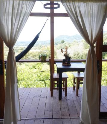 Cabaña Efímera en medio del bosque en La Ceja