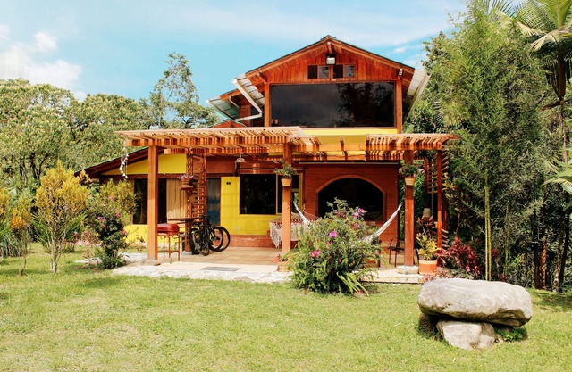 Cabaña rodeada de ríos y arboles. Somos el complemento de tu descanso