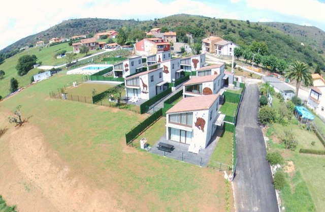 Cabañas La Senda de los elefantes Cabárceno
