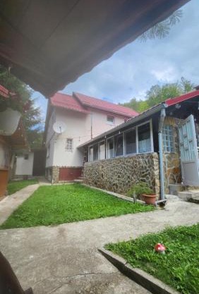 cabana din vale