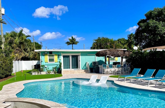 Cabana House W/ Pool and Bar