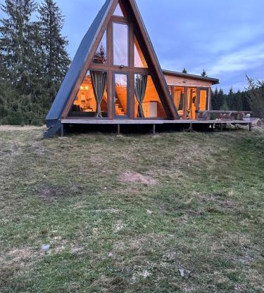 CabanA mică Comandău