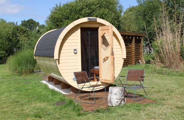 Cabana-Standard-Shared Bathroom-Garden view-Schlaffass 4