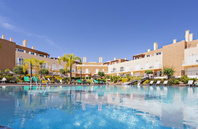 Cabanas Gardens, 4px, pool view