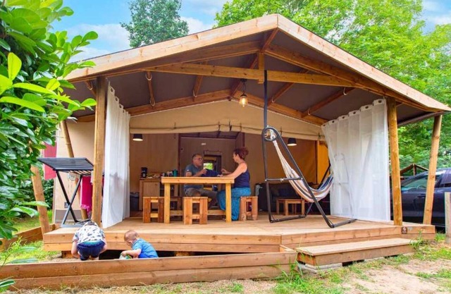 Cabane 4 étoiles - Piscine - ccbbgd0