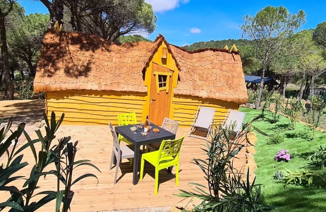 Cabane Enchantée 2 to 4 persons - 2 pers. included in the price