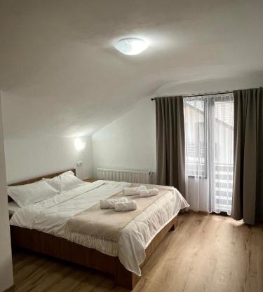 Cabanele Păstrăvăriei Parva