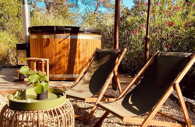 Cabanon Tihou private Nordic bath swimming pool