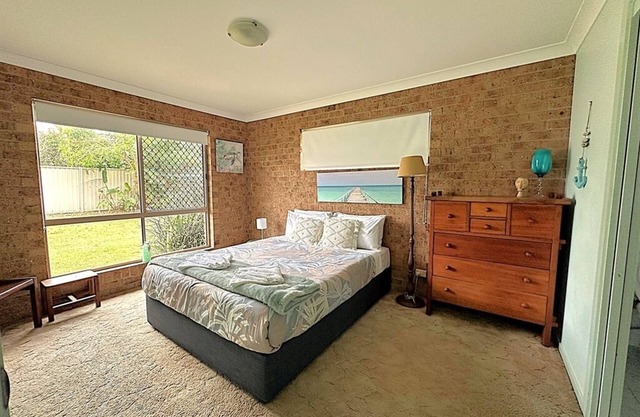 Cabarita Beach - 3 bedroom house walking distance to beach & shops.