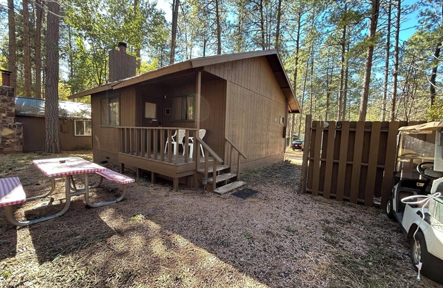 Cabin #10 - 2 Bedroom
