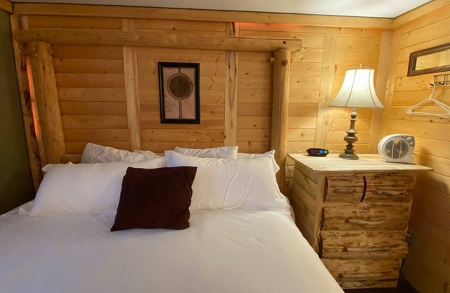 Cabin 2 at The Cedaredge Lodge