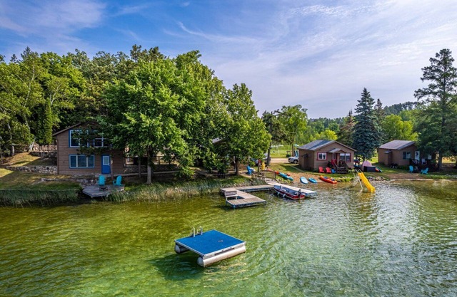 Cabin #5 - Lake House