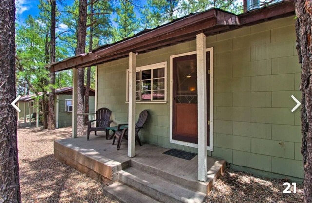 Cabin 5 with Queen Bed