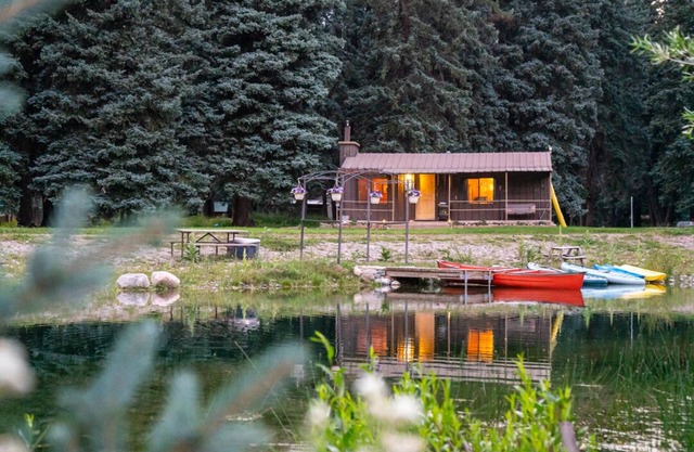 Cabin at Vallecito Lake with Hot Tub!