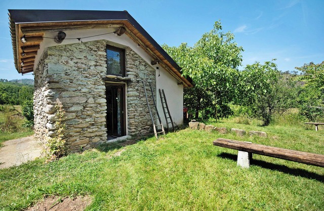 Cabin 'Delle Castagne' with Mountain View, Wi-Fi and Air Conditioning