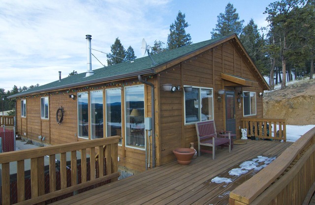 Cabin, Dog Friendly, Hot Tub, Views, 6 acres, Wheelchair Accessible