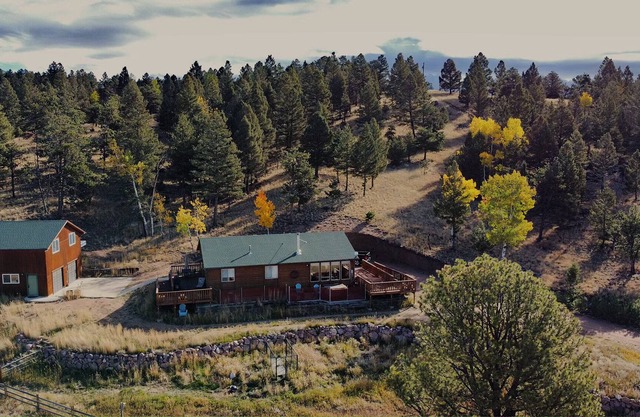 Cabin, Dog Friendly, Hot Tub, Views, 6 acres, Wheelchair Accessible