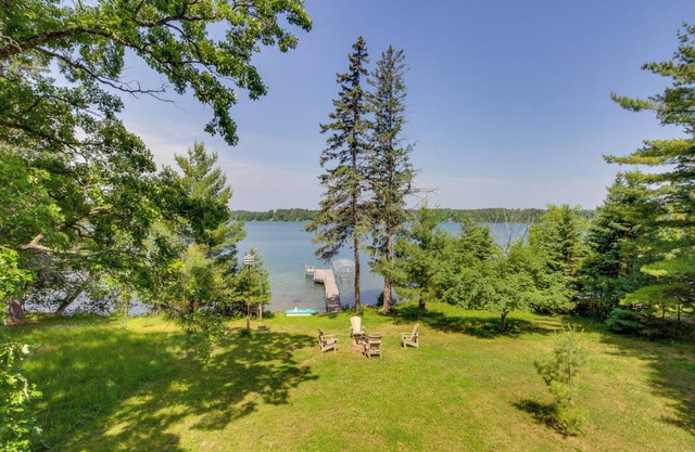 Cabin Getaway w/Private Dock, Walk to Trail!