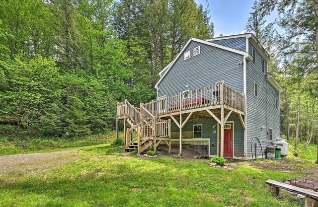 Cabin in the Untouched Woods - 3 Miles to Ski
