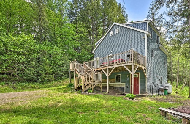 Cabin in the Untouched Woods - 3 Miles to Ski