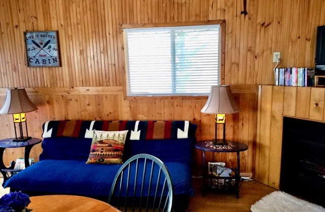 Cabin on Crowe Lake