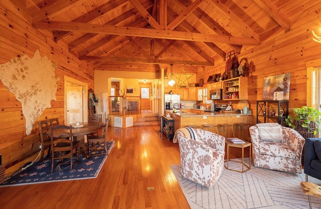 Cabin on the Rocks- Log Home | 2 Bed, 2 Bath