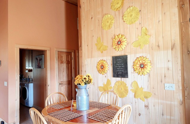 Cabin Retreat! Mesa Verde Park + WiFi + Fire Pit