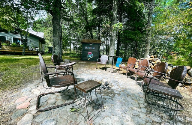 Cabin Retreat Nestled Among the Pines