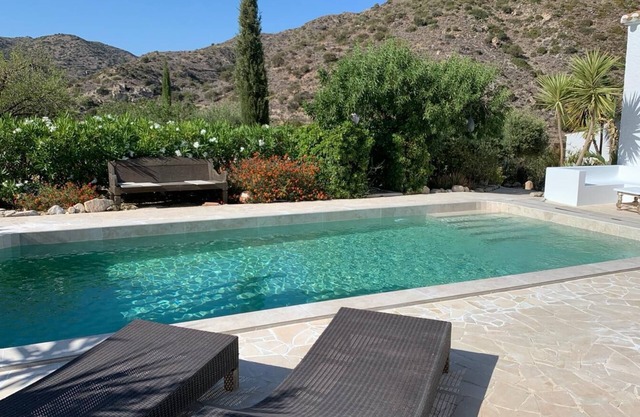Cactus & Almonds Beautiful holiday hideaway