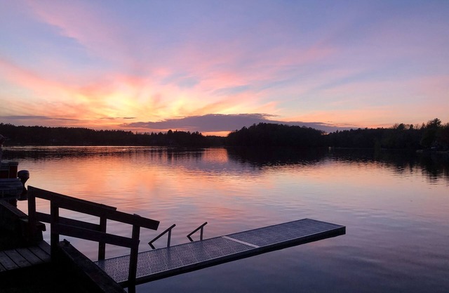 Cadillac Area Lakefront Cottage with Boat - All Season