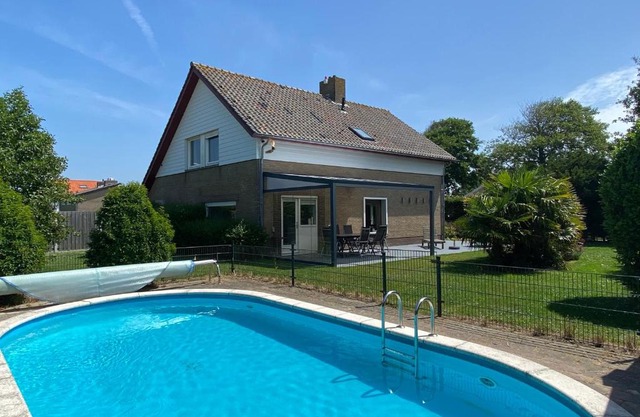 CadSun House - detached house by the beach