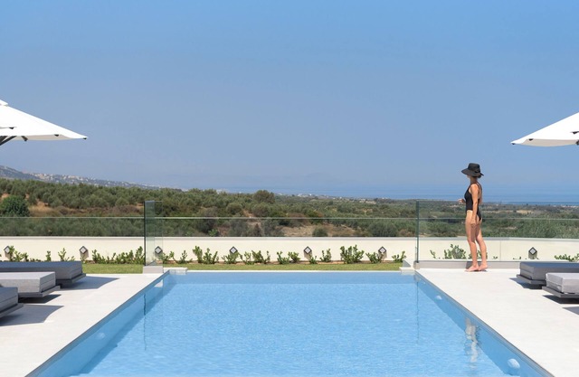 Caelum Villa, By Hellocrete