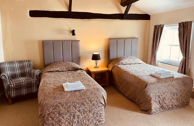 Cain Valley Hotel